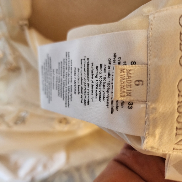 Oleg Cassini Wedding Dress Size 6 - Picture 9 of 13